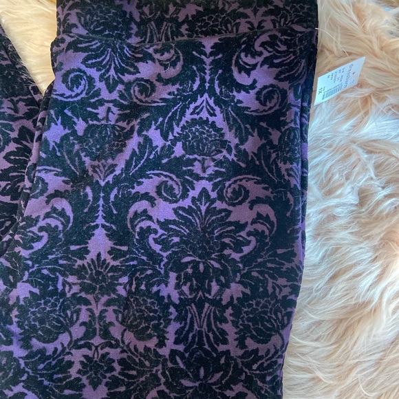 So chic! Roz & Ali size 1X pants NWT - Picture 3 of 5